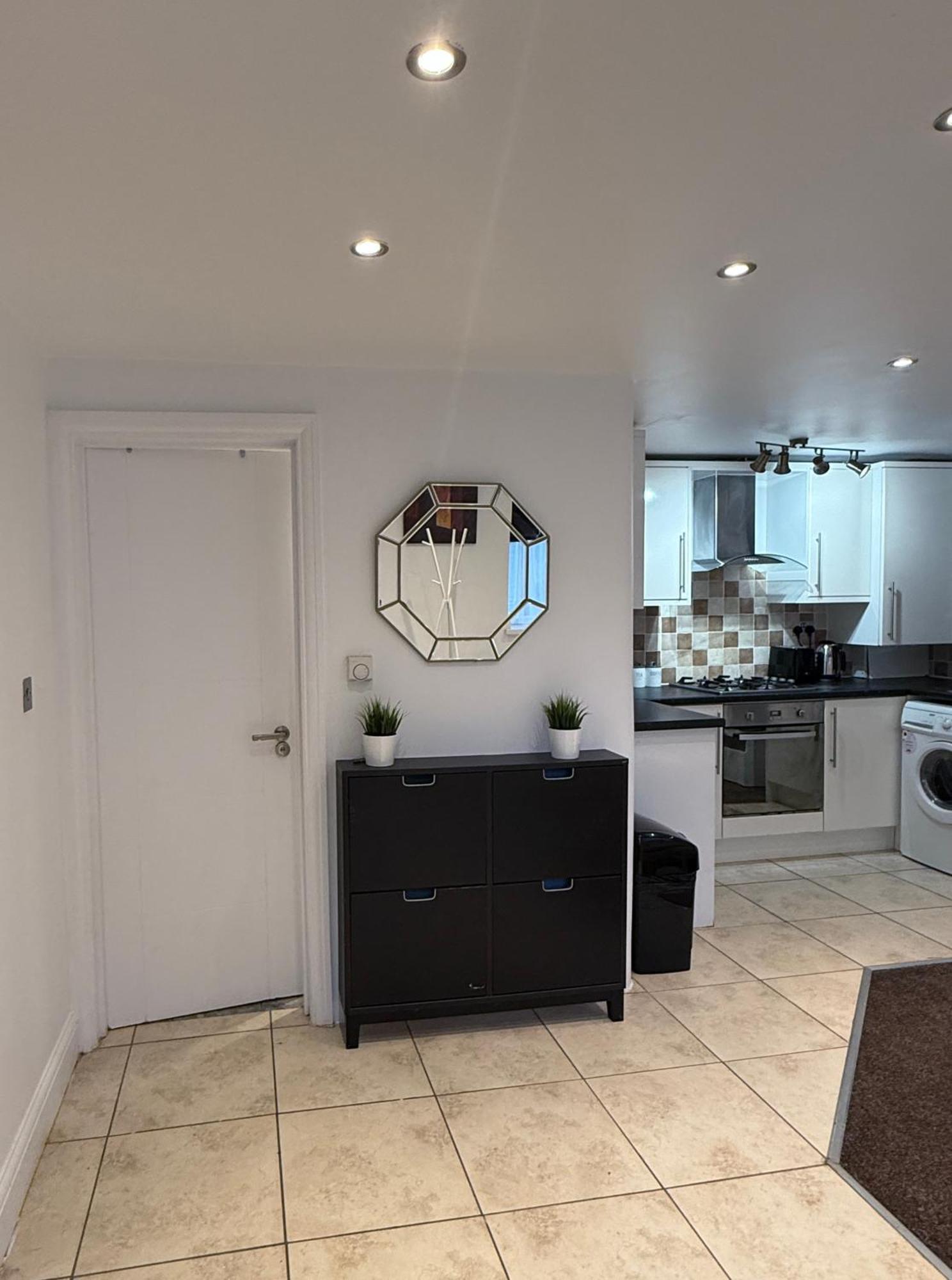 Cosy Guest Suite, West London Hounslow Esterno foto